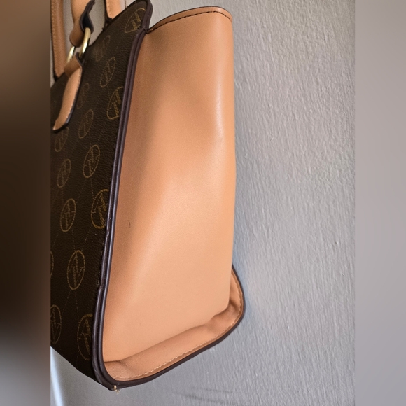 Adrienne Vittadini Studio The Signature Collection Satchel Double Handle Handbag - Picture 8 of 16